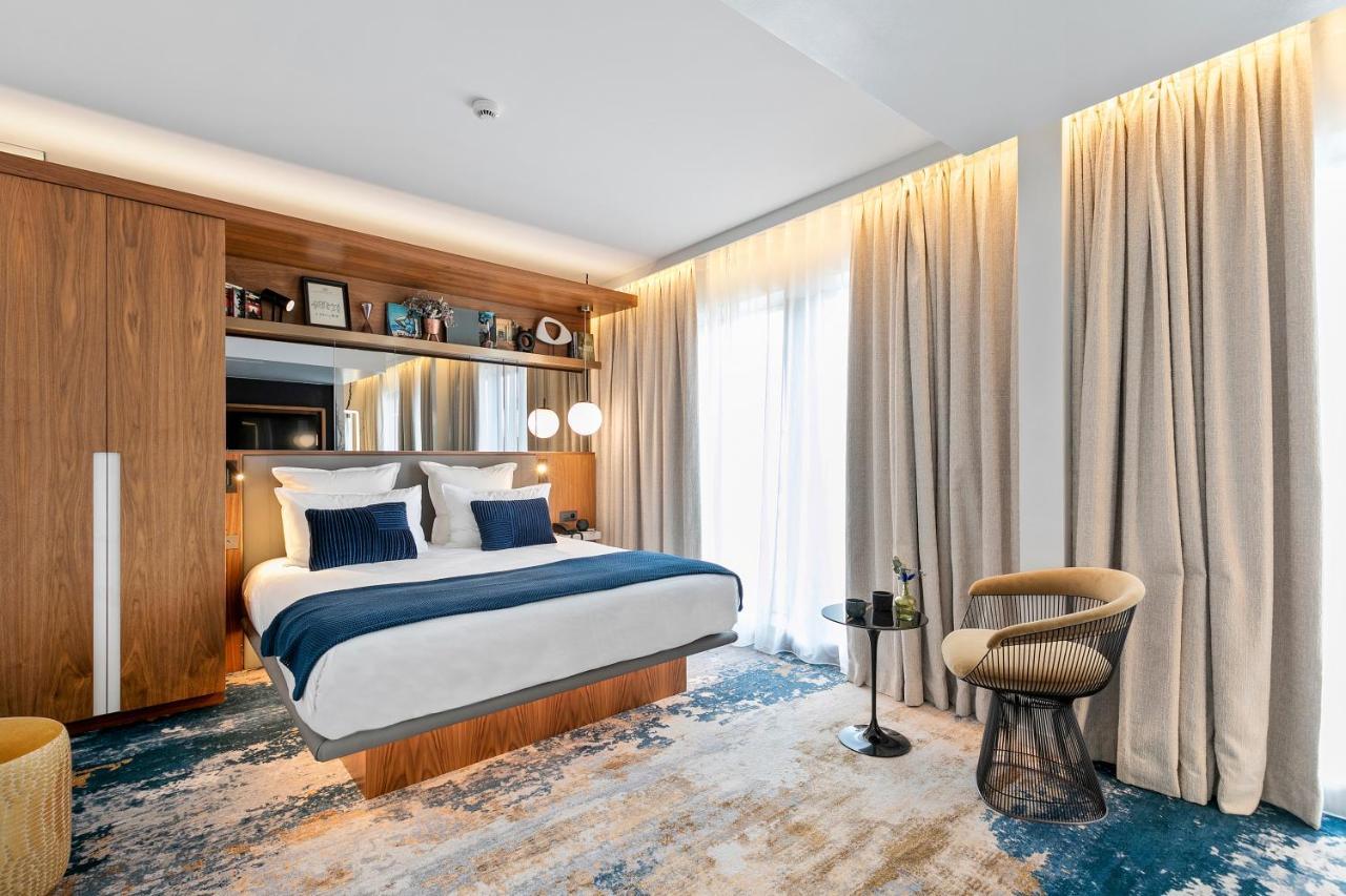 Hotel Card Parijs